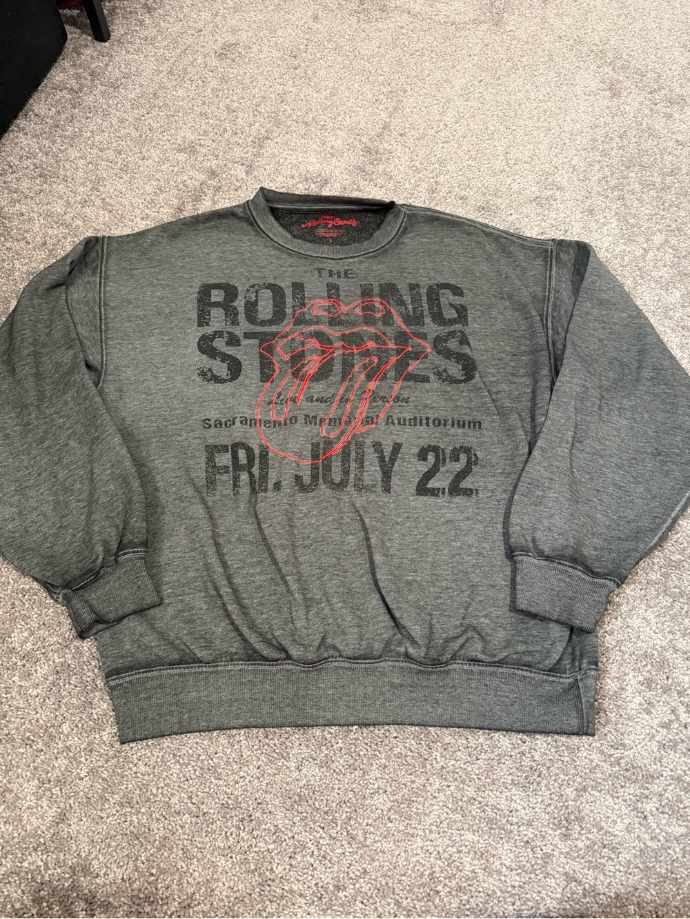 The Rolling Stones grey crewneck sweatshirt Size L #rock #rollingstones